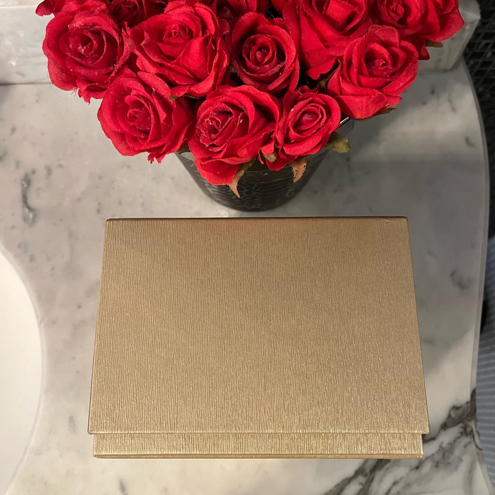 Versace Gold Gift Box - Picture 8 of 8